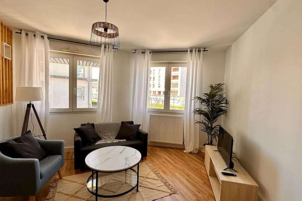 Villeurbanne • T2 Fraternite • Hostisy Exterior foto